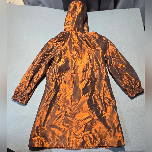 St. John EUC Shiny Bronze Lightweight Trench Coat With Belt Sizw 12 PTP 22 - Picture 2 of 4